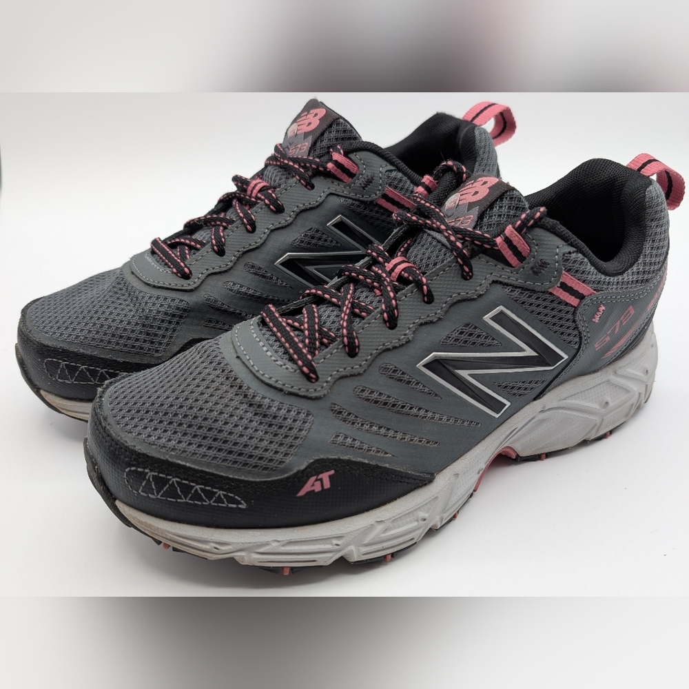 New Balance 579 Women's 7.5 Gray and Pink Running Shoes
